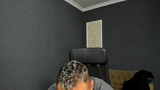 Snapshot of BrianHunts chatting on 02-27-26, 06:35 BrianHunts online show from 02-27-26, 06:35