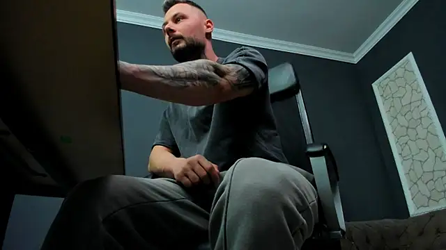 Snapshot of BrianHunts chatting on 03-15-26, 05:13 BrianHunts online show from 03-15-26, 05:13