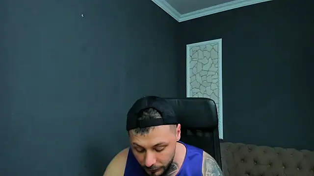 Snapshot of BrianHunts chatting on 03-25-26, 05:46 BrianHunts online show from 03-25-26, 05:46