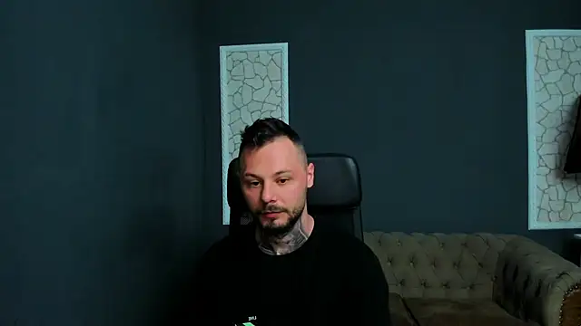 Snapshot of BrianHunts chatting on 04-11-26, 04:28 BrianHunts online show from 04-11-26, 04:28