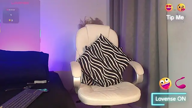 Naia Ross 1 online show from 03-13-26, 10:49