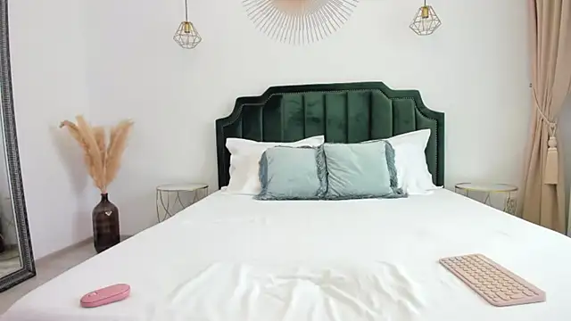 xLorenna online show from 03-27-26, 10:37