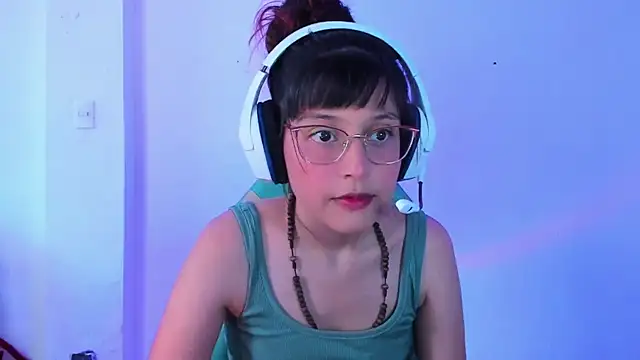 Little Lisy online show from 09-28-25, 05:40