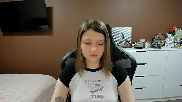 SoniNesti online show from 04-16-26, 02:29