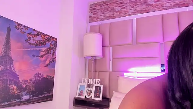 ShaniaBrownn online show from 12-19-25, 08:16