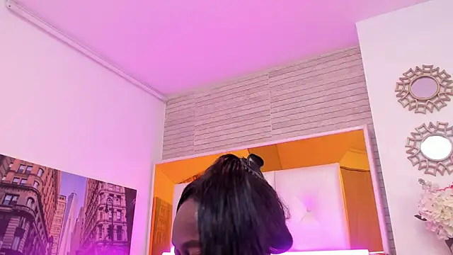 ShaniaBrownn online show from 01-14-26, 07:52