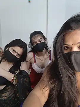 Snapshot of cutee__crazy chatting on 06-03-26, 02:55 cutee crazy online show from 06-03-26, 02:55