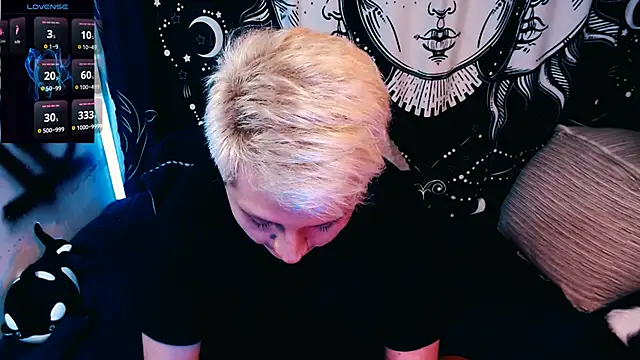 Marieblueeyes online show from 05-19-26, 11:38