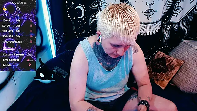 Marieblueeyes online show from 05-21-26, 11:50