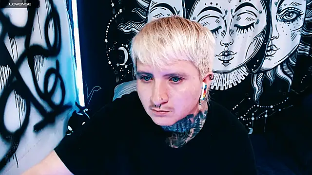 Marieblueeyes online show from 05-28-26, 02:58