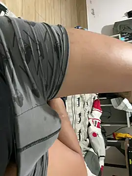 elvis0966 online show from 12-21-24, 02:04