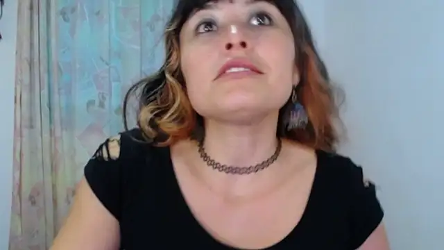 Alexandrasaenz online show from 04-12-26, 09:20