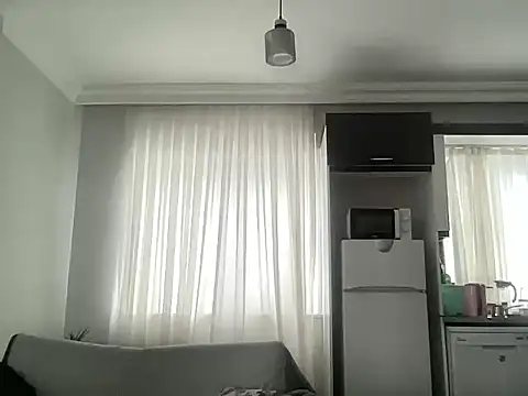 Snapshot of ALPHANDRE chatting on 12-21-25, 10:44 ALPHANDRE online show from 12-21-25, 10:44