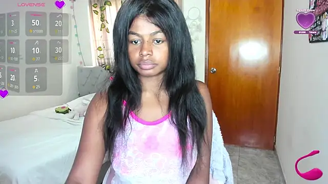 Snapshot of charlott7 chatting on 06-12-26, 04:28 charlott7 online show from 06-12-26, 04:28