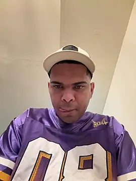 Snapshot of marhi32 chatting on 03-25-26, 06:03 marhi32 online show from 03-25-26, 06:03