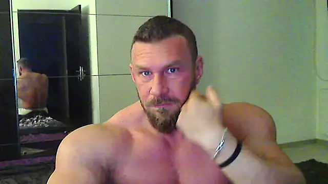 muscularkevin online show from 05-04-26, 03:24