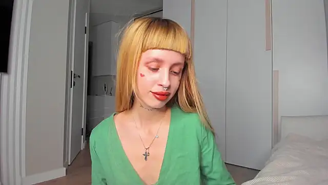 FlowerOfSin2001 online show from 04-13-26, 01:27