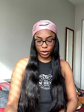 Snapshot of CandyLuxxxx chatting on 12-07-24, 06:04 CandyLuxxxx online show from 12-07-24, 06:04