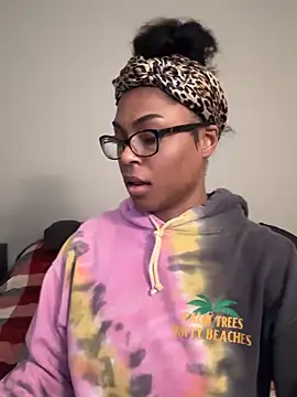 Snapshot of CandyLuxxxx chatting on 12-14-24, 11:34 CandyLuxxxx online show from 12-14-24, 11:34