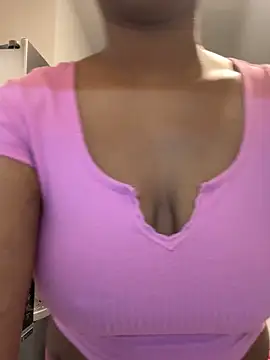 Snapshot of CandyLuxxxx chatting on 12-28-24, 12:36 CandyLuxxxx online show from 12-28-24, 12:36