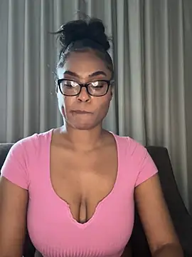 Snapshot of CandyLuxxxx chatting on 01-11-25, 07:38 CandyLuxxxx online show from 01-11-25, 07:38