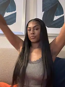 Snapshot of CandyLuxxxx chatting on 01-25-25, 02:26 CandyLuxxxx online show from 01-25-25, 02:26