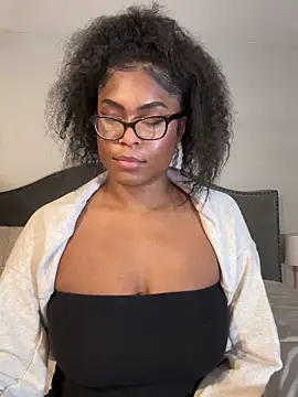 Snapshot of CandyLuxxxx chatting on 03-14-25, 02:10 CandyLuxxxx online show from 03-14-25, 02:10