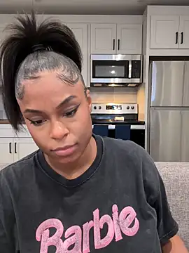 Snapshot of CandyLuxxxx chatting on 09-11-25, 03:50 CandyLuxxxx online show from 09-11-25, 03:50