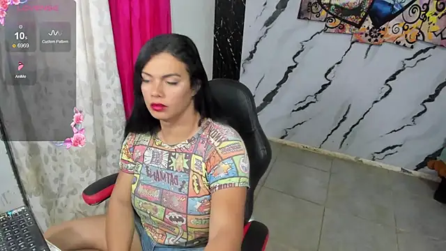 Snapshot of andromeda_xx chatting on 06-25-26, 11:37 andromeda xx online show from 06-25-26, 11:37