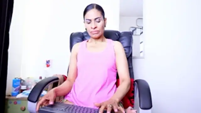 Aries Mature online show from 05-24-26, 03:39