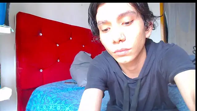 LAICK 01 online show from 05-13-26, 07:33
