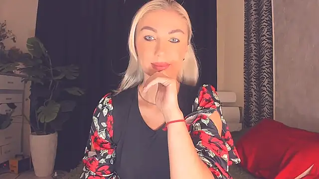 Snapshot of _SABOTAGE_ chatting on 07-19-26, 01:31 SABOTAGE online show from 07-19-26, 01:31