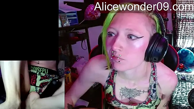 alicewonder09 online show from 03-24-26, 04:12