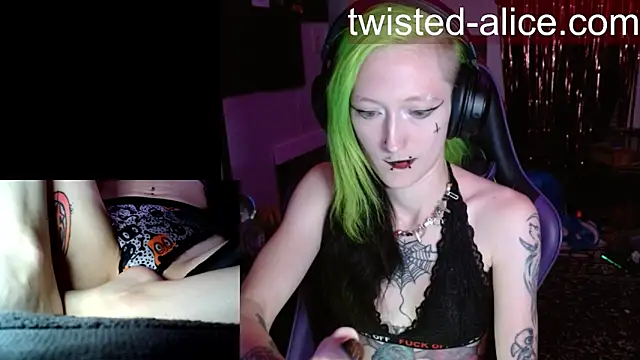 Snapshot of alicewonder09 chatting on 07-02-26, 03:17 alicewonder09 online show from 07-02-26, 03:17