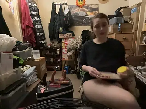 Snowbunnycake 131 online show from 05-14-26, 02:13