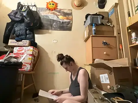 Snowbunnycake 131 online show from 05-20-26, 10:16