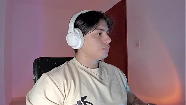 Snapshot of Giordano_Russo chatting on 02-26-26, 10:09 Giordano Russo online show from 02-26-26, 10:09