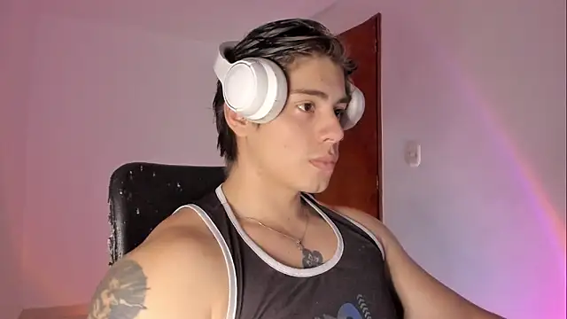 Giordano Russo online show from 04-12-26, 08:58