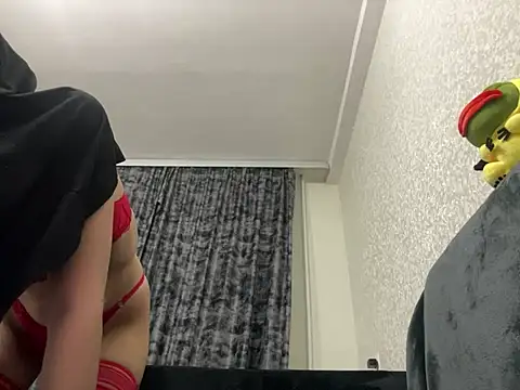 GumusGuray online show from 02-10-25, 03:13