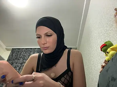 GumusGuray online show from 03-06-25, 10:04