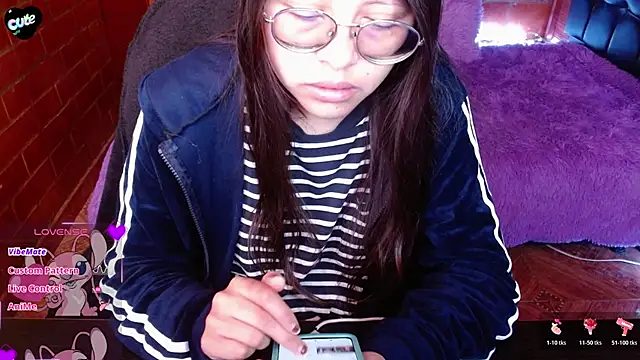 MidoriQuiinn online show from 03-26-26, 02:22