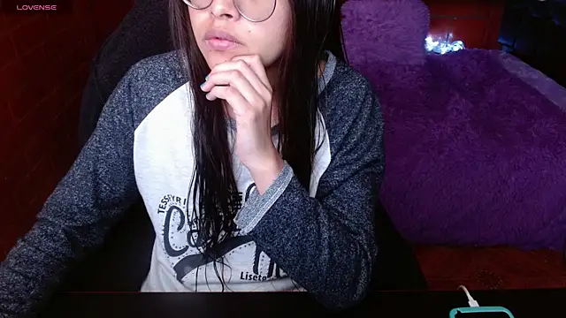 Snapshot of MidoriQuiinn chatting on 06-24-26, 04:06 MidoriQuiinn online show from 06-24-26, 04:06