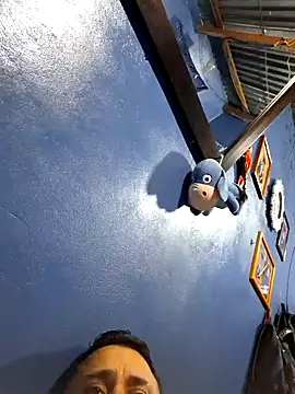 Eumanzor online show from 03-18-26, 02:04