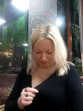 Arina smiles online show from 12-20-24, 06:35