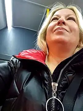 Arina smiles online show from 01-24-25, 03:13