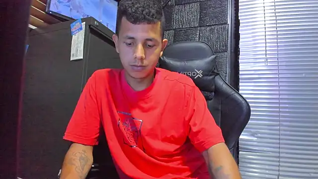 boy bigcock24cm online show from 07-14-26, 02:05