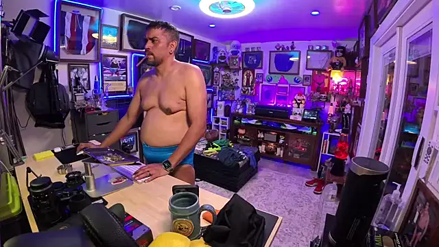 Briefs bud online show from 02-15-26, 03:36