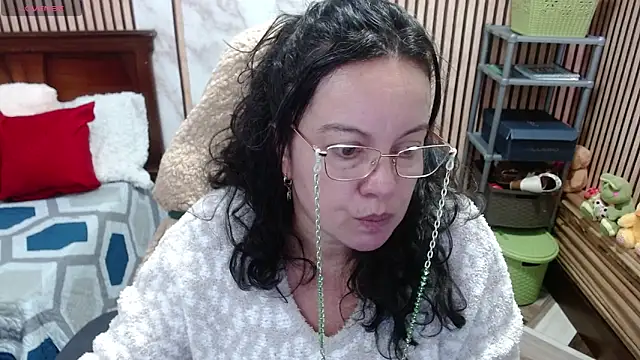 Sonialorens  online show from 03-11-26, 07:20