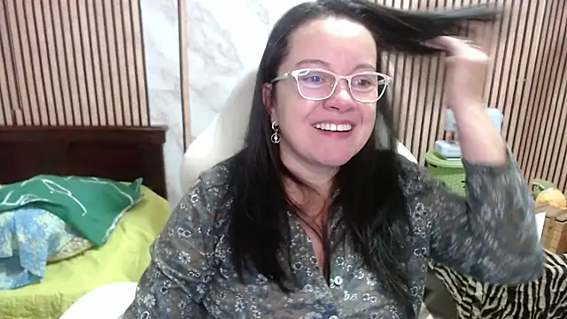 Snapshot of Sonialorens_ chatting on 06-18-26, 09:41 Sonialorens online show from 06-18-26, 09:41