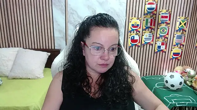 Snapshot of Sonialorens_ chatting on 06-23-26, 07:56 Sonialorens online show from 06-23-26, 07:56
